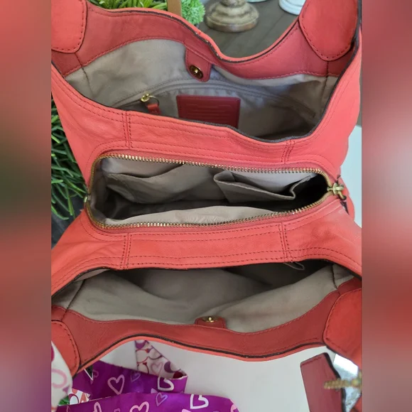 Coach Ashley Leather Hobo Bag Tea Rose/Coral + NWT Coach 100% Silk Twilly - Picture 10 of 16